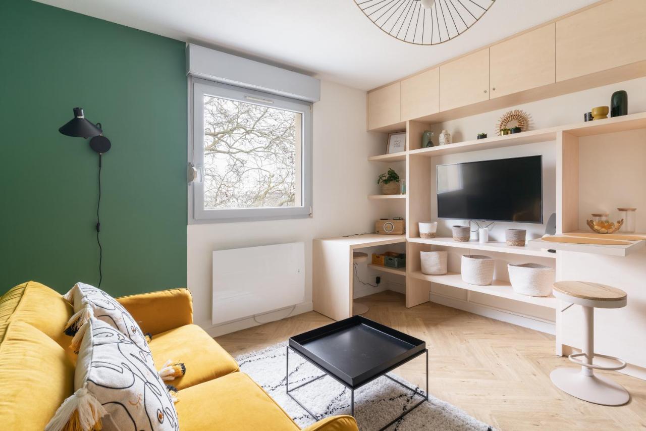 Studio Refait A Neuf Avec Parking En Bord De Loire Nantes Bagian luar foto